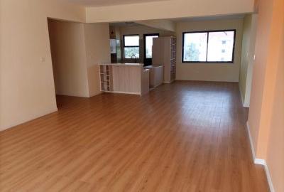 4 Bed Apartment with En Suite in Brookside - 3