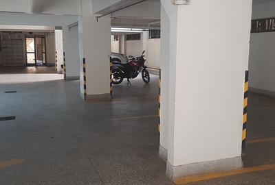 5 Bed Apartment with En Suite at 6Th Avenue Parklands - 3