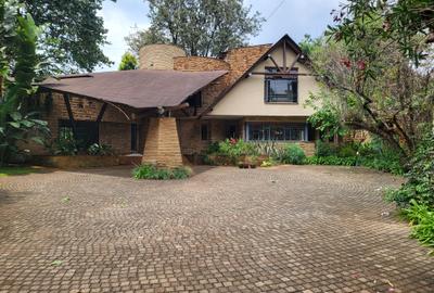 4 Bed Townhouse with En Suite in Lake View