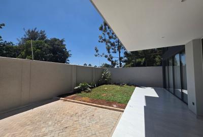 5 Bed Villa with En Suite at Jacaranda Avenue - 3