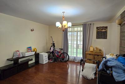 5 Bed Townhouse with En Suite in Lavington - 4