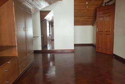 4 Bed Townhouse with En Suite in Lavington