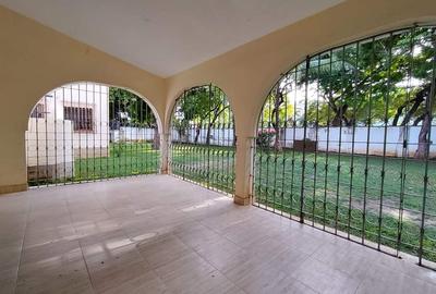 4 Bed House with En Suite at Links Road