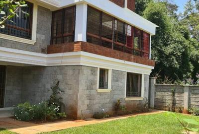 5 Bed Townhouse with En Suite in Spring Valley