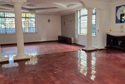 4 Bed Townhouse with En Suite at Convent Drive - 4