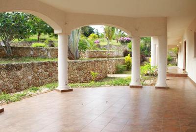 4 Bed Villa with En Suite at Vipingo