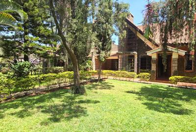 3 Bed House with En Suite in Ridgeways - 3