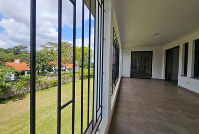 6 Bed Villa with En Suite at Lavington - 4