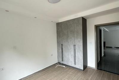 2 Bed Apartment with En Suite in Riverside