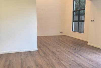 5 Bed Villa with En Suite at Lavington - 4