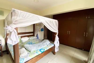 Furnished 4 Bed Apartment with En Suite in Parklands