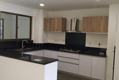 3 Bed Apartment with Swimming Pool in Kileleshwa - 2