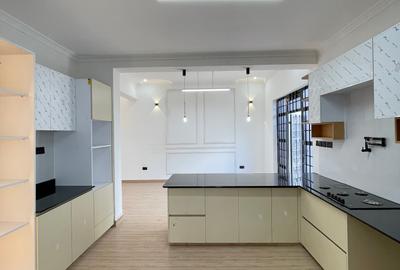 3 Bed Townhouse with En Suite in Kitengela - 4