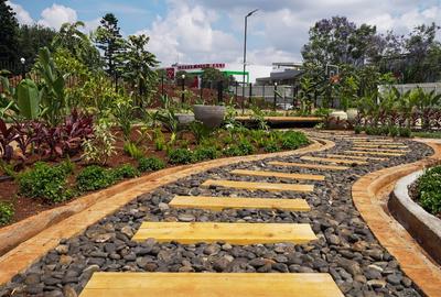 2 Bed Apartment with En Suite in Garden Estate - 3