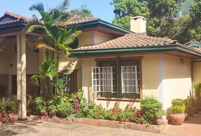 4 Bed Townhouse with En Suite in Lavington - 2