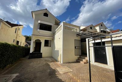 4 Bed Townhouse with En Suite in Lavington