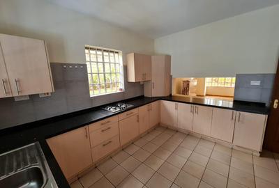 5 Bed Townhouse with En Suite at Kileleshwa - 4