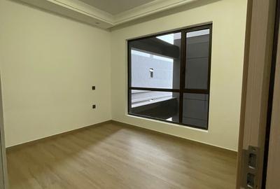 2 Bed Apartment with En Suite at Riverside Drive - 3