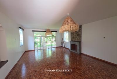 4 Bed House with En Suite in Runda