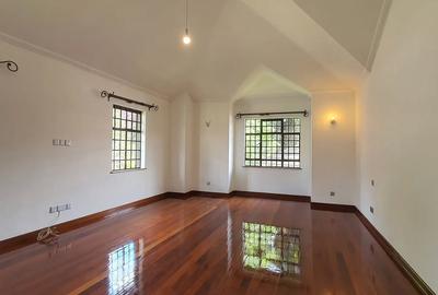 4 Bed Townhouse with En Suite at Spring Valley - 3