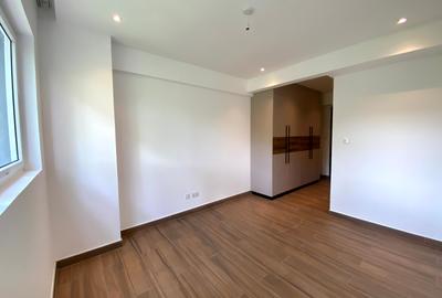 3 Bed Apartment with En Suite at General Mathenge