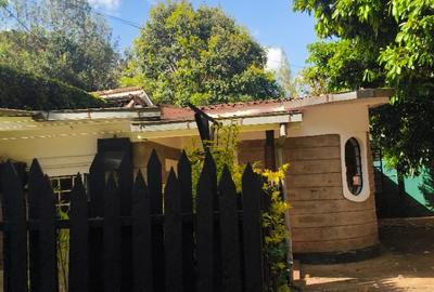 2 Bed House with En Suite at Tree Lane - 3