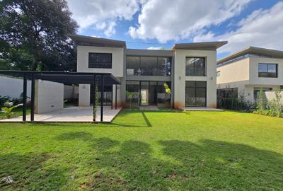 5 Bed Townhouse with En Suite in Runda - 3