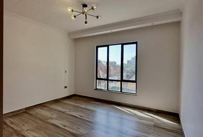 Serviced 2 Bed Apartment with En Suite at Westlands - 4