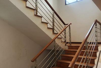 4 Bed Villa with En Suite in Kiambu Road - 3