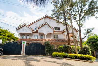7 Bed Townhouse with En Suite at Nyeri Rd