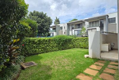 5 Bed Townhouse with En Suite in Lavington - 4