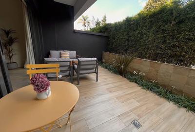 Serviced 2 Bed Apartment with En Suite in Riverside