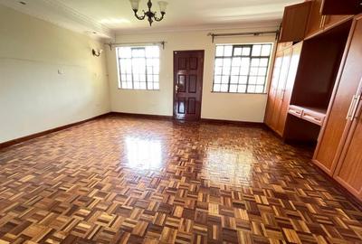 5 Bed Townhouse with En Suite in Lavington