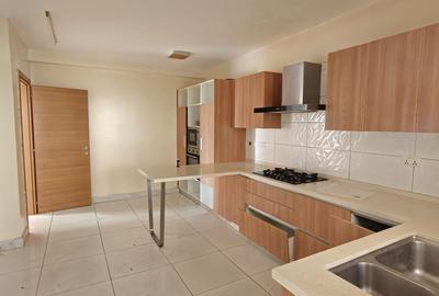3 Bed Apartment with En Suite in Kilimani - 3