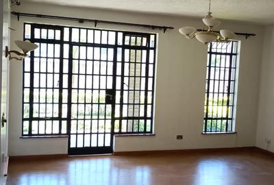 5 Bed Townhouse with En Suite at Convent Drive