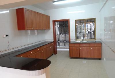 4 Bed Apartment with En Suite at Kilimani