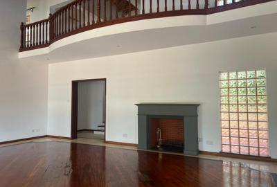 5 Bed House with Swimming Pool in Nyari