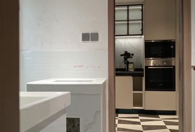 4 Bed Apartment with En Suite at St Michael'S Road - 2