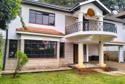 4 Bed Townhouse with En Suite in Spring Valley