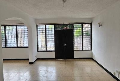 4 Bed Townhouse with En Suite at Nyali