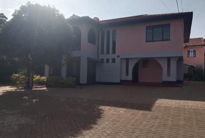 4 Bed Townhouse with En Suite at Mountain View