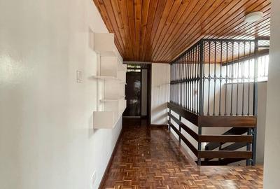 4 Bed House with En Suite in Gigiri