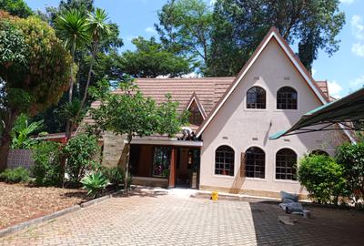 4 Bed House with En Suite in Runda