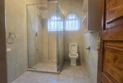 4 Bed House with En Suite in Spring Valley