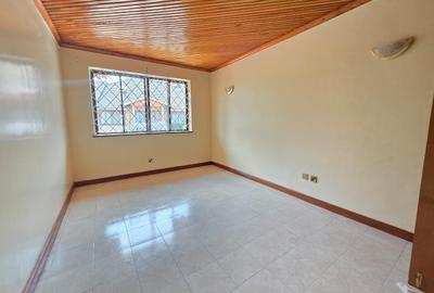4 Bed Townhouse with En Suite in Kileleshwa - 4