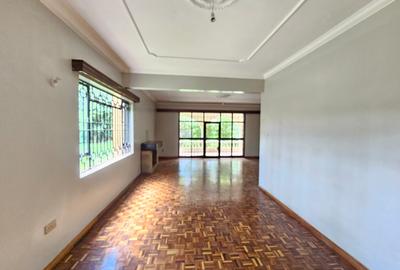 5 Bed House with En Suite in Nyari - 3