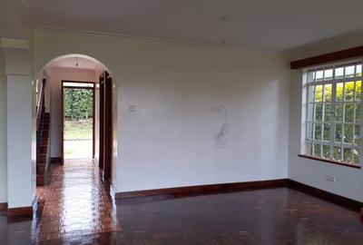 4 Bed House with En Suite in Kiambu Road