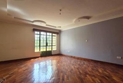 4 Bed Townhouse with En Suite at Lavington Green - 4