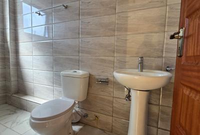 2 Bed Apartment with En Suite in Thindigua