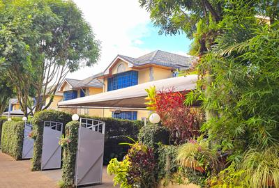 4 Bed Townhouse with En Suite at Off Convent Drive
